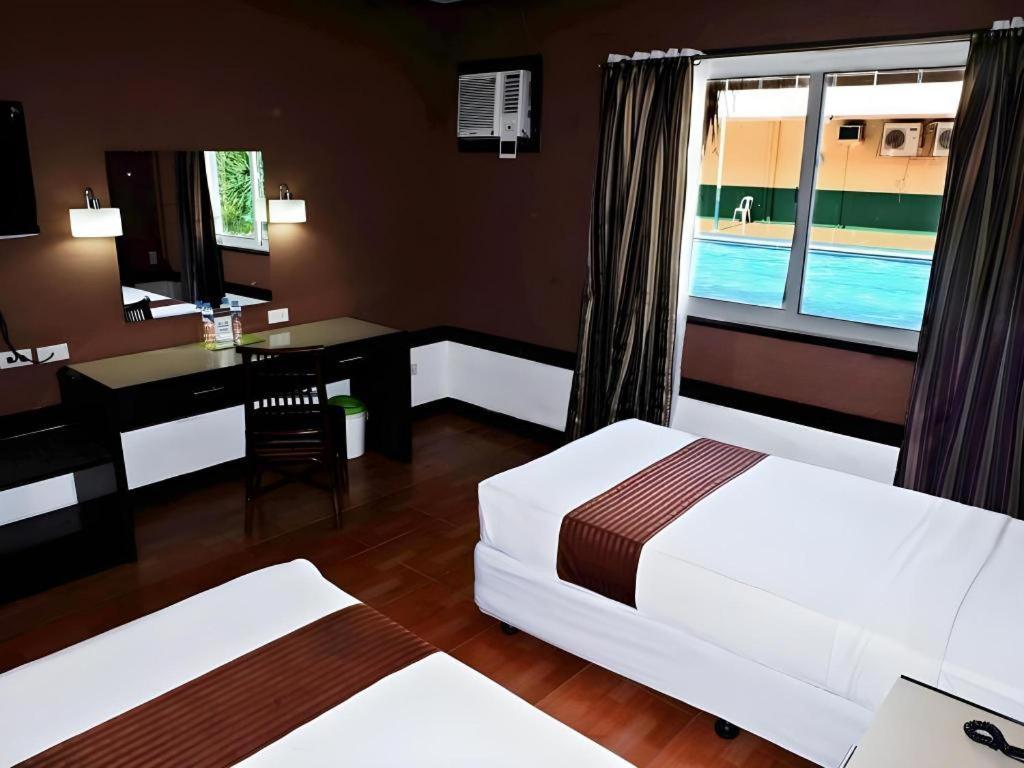 סבו Holiday Spa Hotel מראה חיצוני תמונה