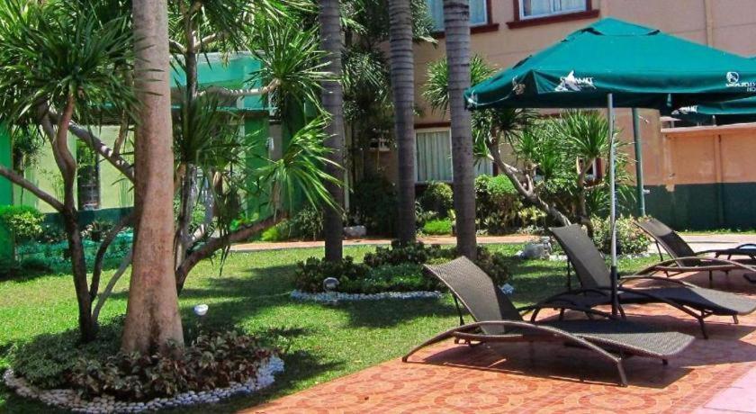 סבו Holiday Spa Hotel מראה חיצוני תמונה