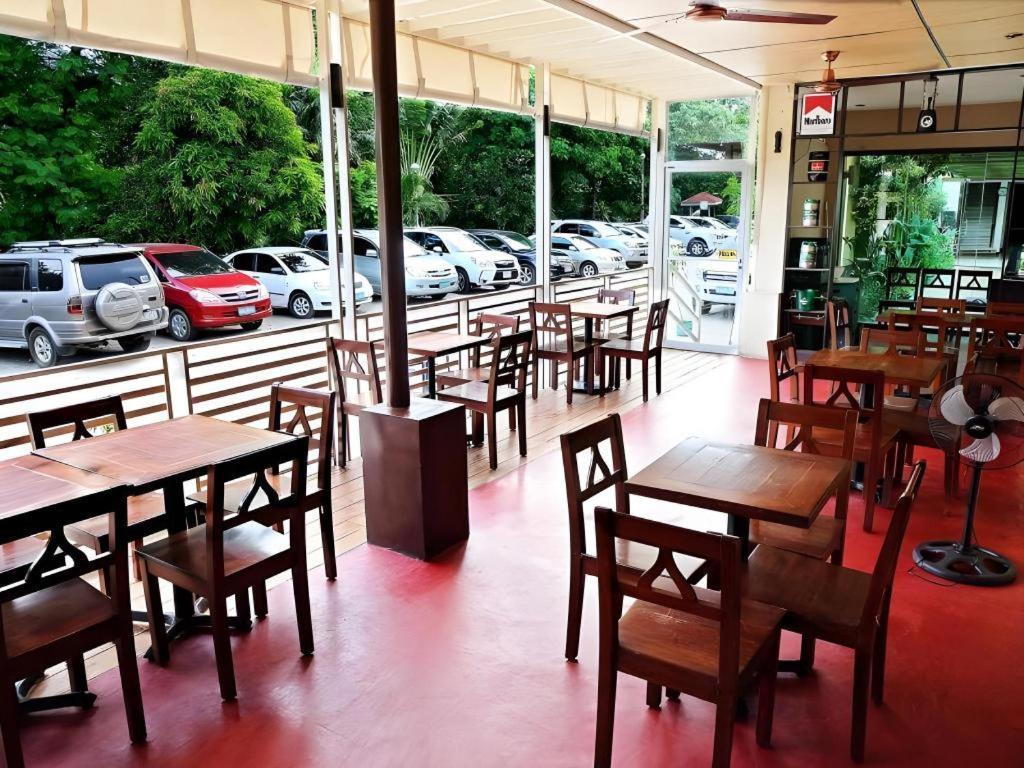 סבו Holiday Spa Hotel מראה חיצוני תמונה