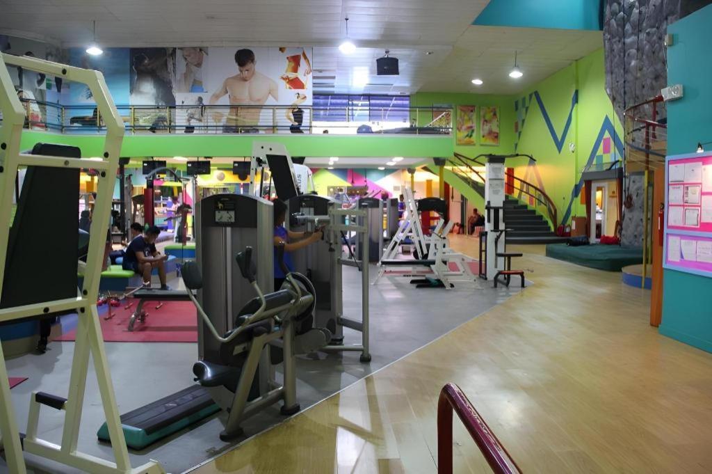 סבו Holiday Spa Hotel מראה חיצוני תמונה